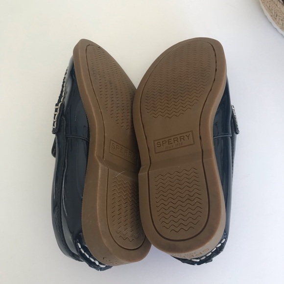 Sperry plush wave blue patent leather slip on loafers size 13 M child NWOT - Picture 6 of 9
